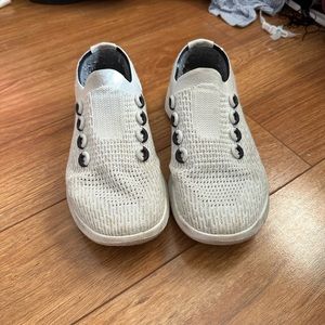 AllBirds tree dasher 7.5 white sneaker running shoe